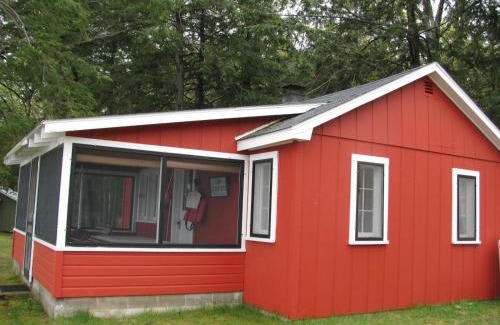 Honor Casa | Lakefront! Twin Birch Resort - The Red Laker