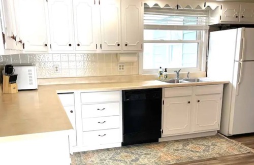 Saint Johns Casa | Lakefront views at our Long Island Lookout!