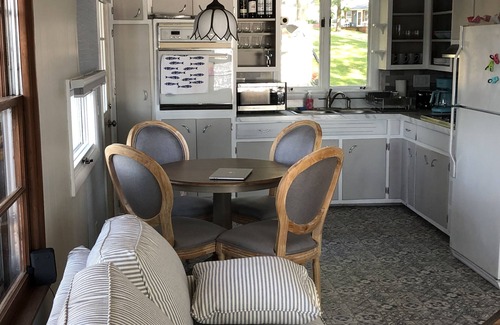 Plainwell Casa | Lakefront Walkout Cottage, Beach, Dock, Kayaks, Sunsets on Pine Lake! 🐚🐟
