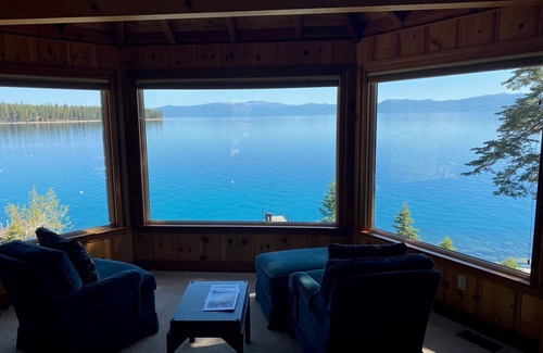 Meeks Bay Cabina | Lakefront with Private Pier and Buoy