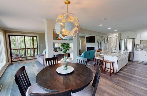 Bronston Casa | Woodson Bend Resort ~ Lake Cumberland Lakefront Condo de lujo