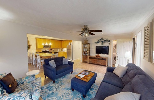 Sloans Valley Casa | Lake Front Woodson Bend ~ Lake Cumberland Resort Condominio de lujo
