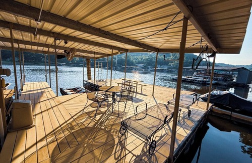 Camdenton Casa | Lakeftont 4BD/2BA/Private Dock/Grill/Decks/Firepit/Quiet Cove-12PP
