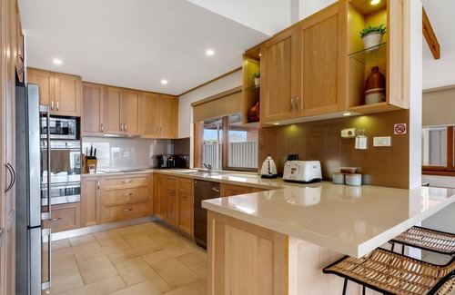 Mulwala Casa | Lakehouse 61 - One of Mulwala's finest houses with its own private boat ramp and boat mooring.