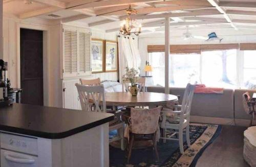 Burnet Casa | Lakehouse Inks Lake, Texas