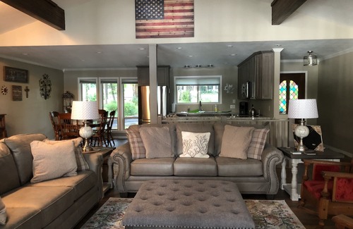 Greers Ferry Casa | Lakehouse on the Narrows