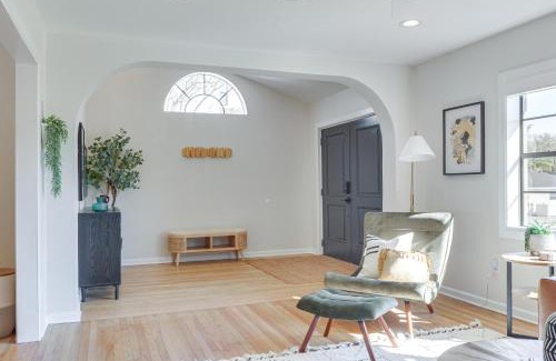 Lakeland Casa | Lakeland Retreat with Private Pool and Yard Games!