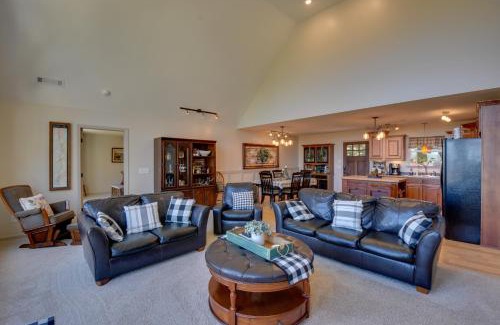 Lakemont Casa | Lakemont Retreat Game Room, Hot Tub, and Mtn Views!