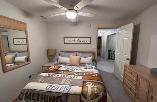 Coloma Casa | LakePath Beach House - XL hot tub, walk to beach