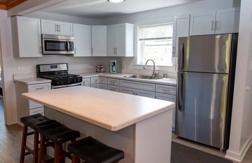 Madison-on-the-Lake Cabaña | LakePointe Shores # 7 Welcoming 3-bedroom cottage in Madison on the Lake