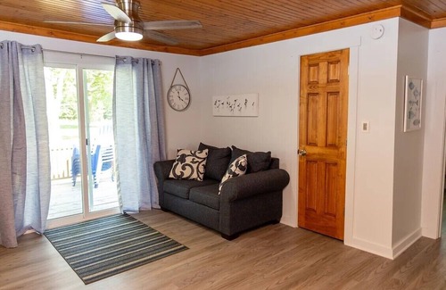 Madison-on-the-Lake Cabaña | LakePointe Shores # 7 Welcoming 3-bedroom cottage in Madison on the Lake