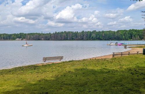 Elmira Casa | Lakes, Beaches, Pool, Golf, Trails Michigan Cabin