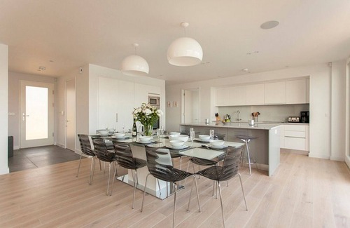 Lechlade Casa | Alquiler de Casa en Lakes by Yoo, Florida, con piscina cubierta compartida, acceso a internet
