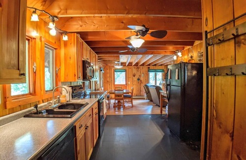 Meredith Casa | Lakes End Log Cabin on Lake Wicwas!
