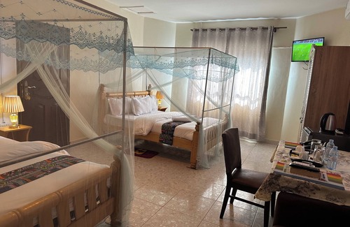 Entebbe Cama Y Desayuno | lakeshore bed ad breakfast