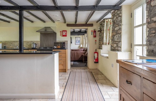 Graythwaite Cabaña | Lakeshore cottage with Hot Tub - Hullet Hall