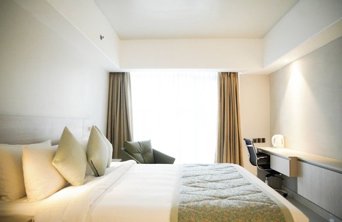 Dhaka Hotel | Lakeshore Heights