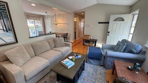 Union Pier Casa | Lakeshore Hideaway