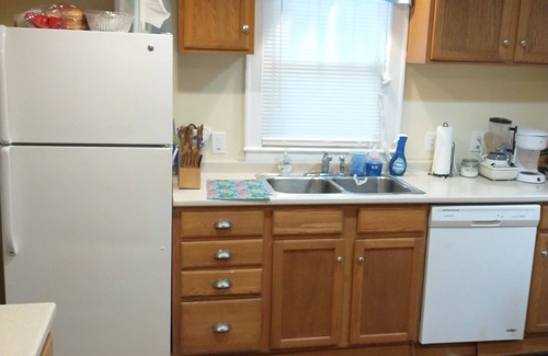 Coventry Lake Casa | Lakeside 3 Bedroom House Across From Association Beach!