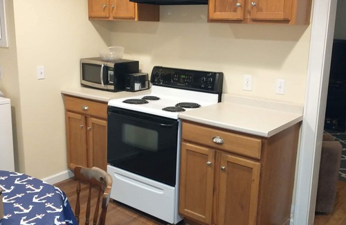 Coventry Lake Casa | Lakeside 3 Bedroom House Across From Association Beach!
