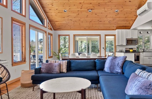 Becket Casa | Lakeside 3-BR Berkshires Residence