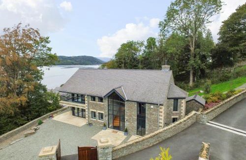 Windermere Casa | Lakeside at Louper Weir