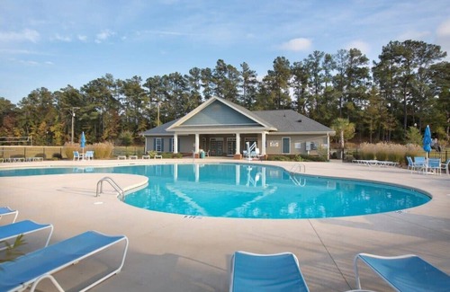 Santee Condominio | Lakeside Bliss: 2BR Suite at Wyndham Lake Marion