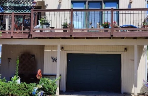 Ottawa County Casa | Lakeside Bliss: 5-Bedroom Retreat with Private Beach Access & Scenic Views