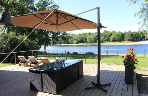 Servieres-le-Chateau Chalet De Esquí | Lakeside cottage