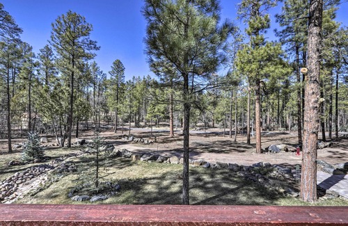 Lakeside Cabaña | Lakeside Cabin on 2 Acres w/ Fire Pit + Hot Tub!