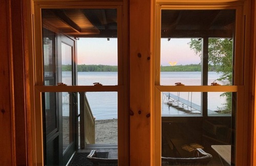 Windham Cabina | Lakeside Cabin With Private Sandy Beach