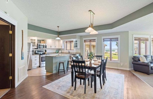 Nisswa Condominio | Lakeside Condo in Gull Lake, MN, 2BR, Boat Rentals