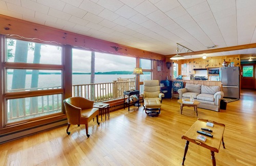 Alton Bay Casa | Lakeside cottage with Lake Winnipesaukee views & private boat dock, dog-friendly