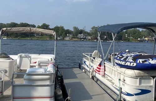 Frontier Alquiler De Eote | Lakeside Cruise, Bird Lake, Osseo MI