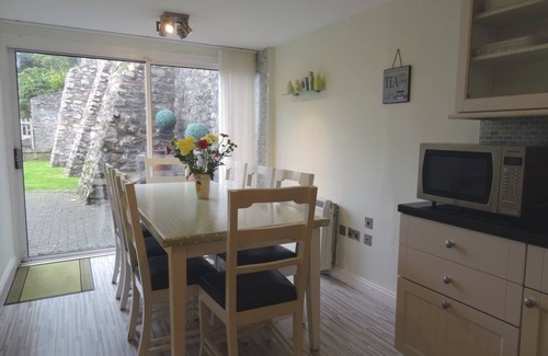 Torpoint Cabaña | Lakeside