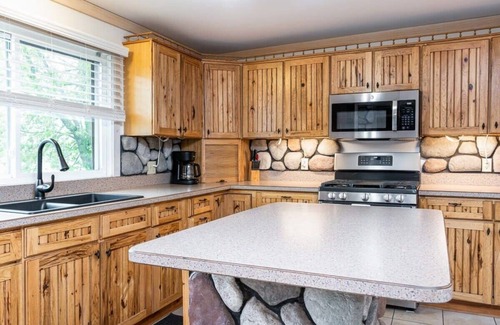 Mayfield Apartamento | Lakeside Getaway - 4 Private Lodges Combined