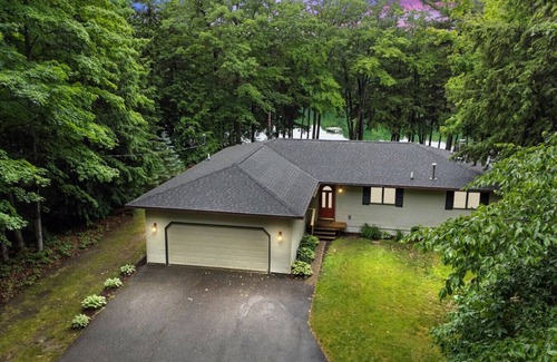 Gaylord Casa | Lakeside Getaway includes Hot Tub (pet friendly)