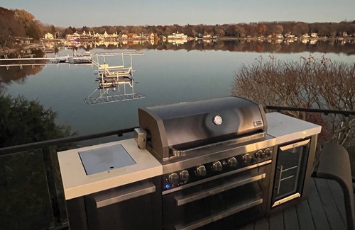 Twin Lakes Casa | Lakeside Getaway on Lake Mary-Walk to Downtown Twin Lakes