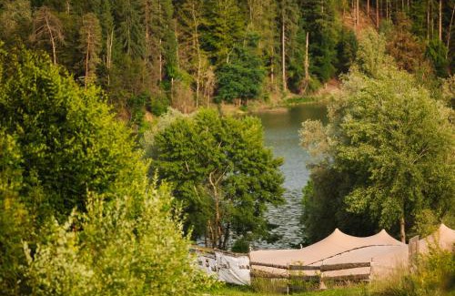 Lukovica Otro | Lakeside Glamping Tents Mažijev Grič