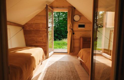 Lukovica Otro | Lakeside Glamping Tents Mažijev Grič