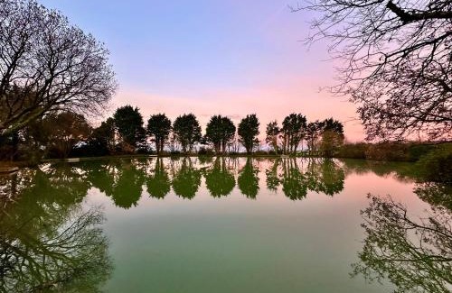 St Wenn Otro | Lakeside Glamping Kingfisher