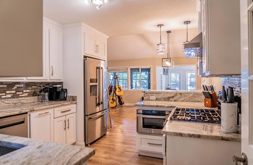 Vass Casa | Lakeside Golf & Getaway! A 4 Bedroom 2,000 Sq. Ft. Home that sleeps 10