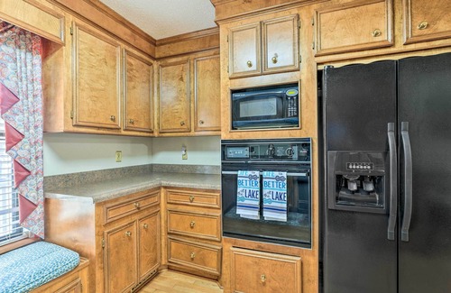 Moncks Corner Casa | Lakeside Happiness: Home on Lake Moultrie!