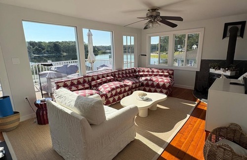 Ridge Casa | Lakeside Haven Cozy Waterfront