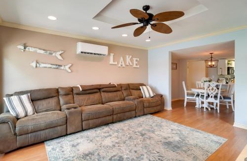 Jefferson Casa | Lakeside Haven with Deck and Views in Jefferson!