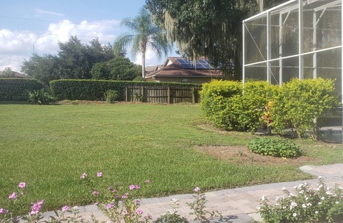 Mount Dora Casa | Lakeside Hideaway! 1 mile from Historic Downtown Mount Dora - (3 night maximum)