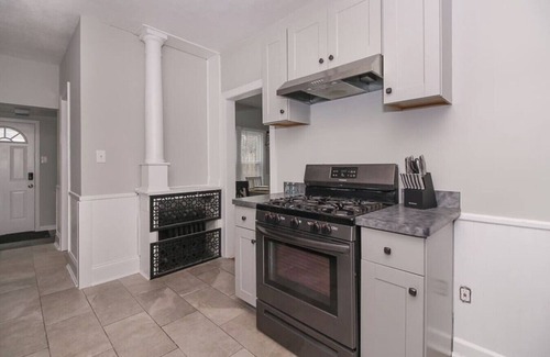 Lorain Casa | Lakeside Home in Lorain