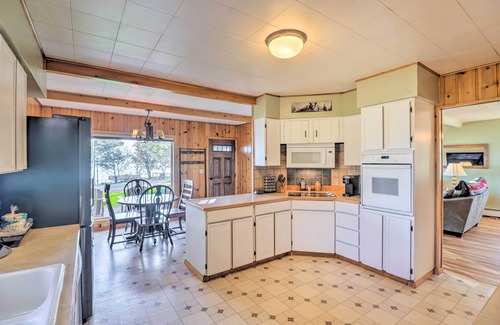 Lakeside Casa | Lakeside Home w/ Beach ~ 14 Mi to Ski Area!
