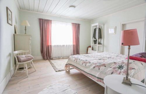 Ramvik Casa | Lakeside House, Storstugan