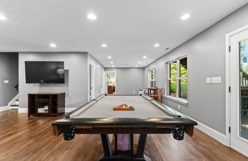 Barium Springs Casa | Lakeside Landing by AvantStay Private Dock